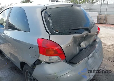 2010 Toyota Yaris z USA, uszkodzony, nr VIN JTDJT4K32A5277635